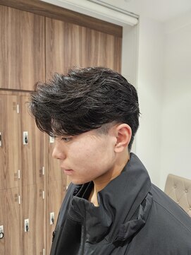 アッシュ 池上店(Ash) メンズフェザーパーマセンターパート刈り上げニュアンスパーマ