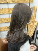 クロムス(clomus)&nbsp;大人女性の魅力を引き出す“顔周りデザイン”