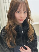 ピア ヤクイン(Pia Yakuin) レイヤーカット+透明感カラー
