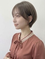 ウィールールピヴォクロス(WE RULE pivot cross)&nbsp;20代30代40代50代/前下がり小顔ショート/大人上品スタイル