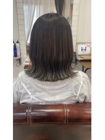 ラグーナ(Laguna)&nbsp;【トレンド】切りっぱなし外ハネミディ×こなれオリーブ裾カラー
