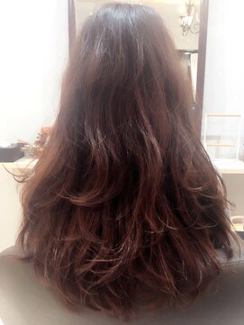 ヘアーアンドアトリエ マール(Hair&Atelier Marl) 【Marlお客様スタイル】ベリーピンクのナチュラルグラデーション