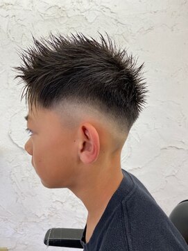 アレサフィート(alesafito) ＃フェードカット