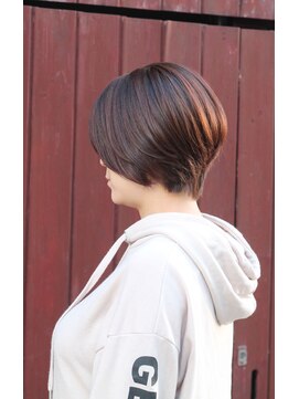 ココアール けやき通り(COCO.R) シルエットをきれいに見せる