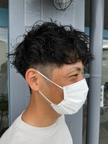 リット×ベリエ(Lit.×belier)&nbsp;ツイストスパイラルパーマ波巻きスパイラル刈り上げマッシュ