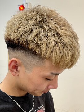 スウェル 千葉店(Swell) ハイトーンフェード[メンズ/千葉/千葉メンズ/メンズパーマ]