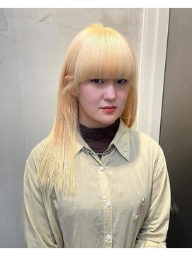 天神美容室 【KASUMI担当】ハイトーン×抜きっぱなしブロンド×ワイドバング