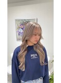 ハイライトミディアムヘアボブウルフネビージュ小顔ワンレン