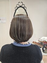 アッシュ 二俣川南口店(Ash)&nbsp;40代/50代60代/白髪ぼかしハイライト/ナチュラル内巻きボブ