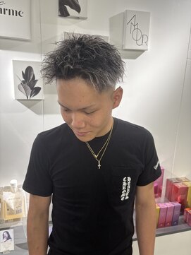 メンズサロン キング 高槻店(Men’s salon K!ng) 波巻きツイストスパイラルパーマ/フェザーパーマ/眉毛/メンズ