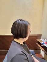 エルサフィロ ヨドヤバシ(el zafiro yodoyabashi)&nbsp;【el zafiro yodoyabashi】クビレ大人女性ショートスタイル