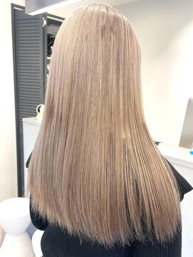 ルーブ トウキョウ(Loob. TOKYO) 池袋東口ハイトーンカラーミルクティーベージュペールピンク韓国