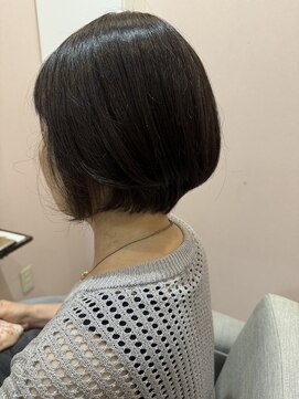 エラ(Ella) ショートボブ