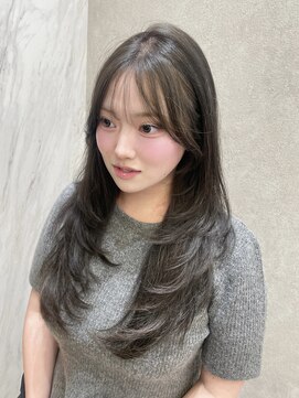 ロンド レア 天神大名店(Lond Le’a) ホワイトブロンド/外ハネボブ/美髪/ワイドバング/ブルーブラック