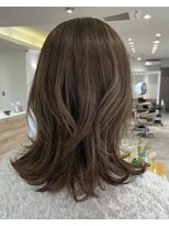 ヘアワン(HAIR One) レイヤーカット×ハイライトカラー