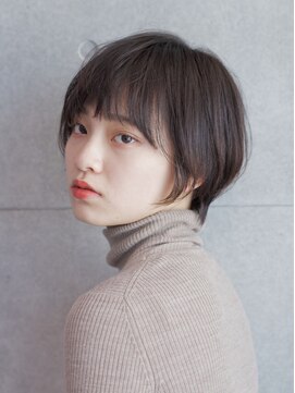 ソラ 表参道(SORA) [SORA見藤] 丸みショートボブ ベージュ系 アクセサリーカラー