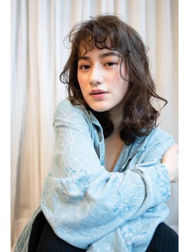 マグノリア オモテサンドウ(MAGNOLiA Omotesando) 顔周りが決め手！軽やかウェーブエアリーミディ