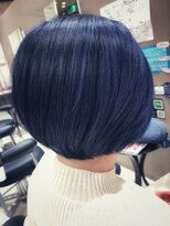 ロンロンシャ 都ホテル店(RONRONCHAT)&nbsp;６０代×ひし形似合わせショート×マニキュアブルーアッシュ