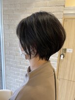 アッシュ 成瀬店(Ash) 大人可愛い前髪ありひし形耳掛けクールショートボブ20代30代40代