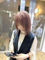前髪　マルチ　ピンクベージュ　インナーグレージュ　ウルフ