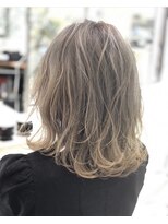 コワフェル ド エクセル 白楽店(la coiffure de excel)&nbsp;動かしてかわいいバレイヤージュカラー