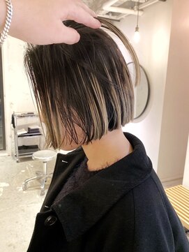 ルーム(Loom.) デザインカラーコントラストハイライト切りっぱなしボブ