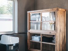 桜町美容院の雰囲気（木の温もりや非日常を感じられるプライベートサロン♪）