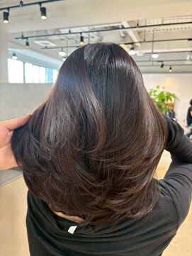 メリー オオサカ(Merly Osaka) 海外レイヤーカット