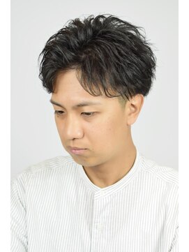 クオンヒール(QUON HEAL) 刈り上げセンターパートフェザーパーマニュアンスパーマn