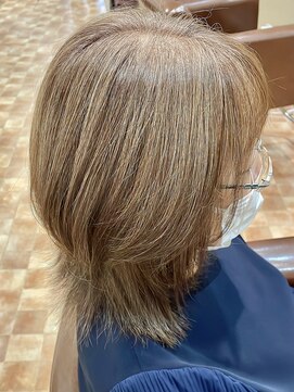 アイニ 河内小阪店(aini) 白髪ぼかしカラー白髪ぼかしハイライト大人ショート30、40、50代