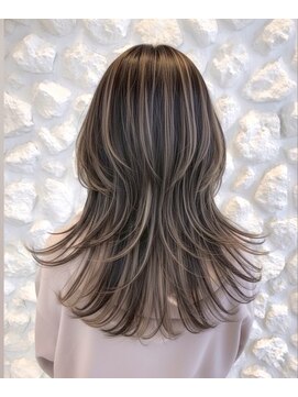 モアナ バイ ヘッドライト 長野駅前店(Moana by HEADLIGHT) Moana長野駅前#韓国風レイヤー#くびれレイヤー#ハイライト