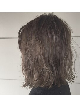 ラッソヘアー(Lasso hair) 透け感アッシュ