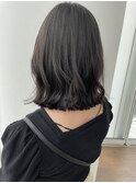 ぷつっとラインのミディアムヘア