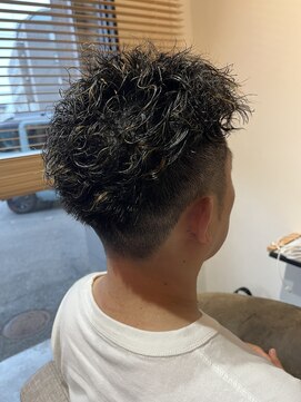 スイ(SUI) ベリーショート＋ツイスパパーマ(^^)