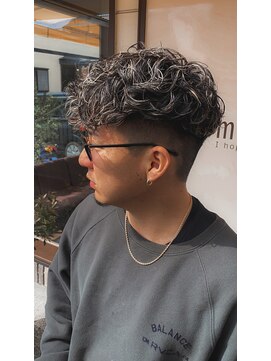 ジェニック 清水(-GENIC) スペインカール×フェード×ハイライト