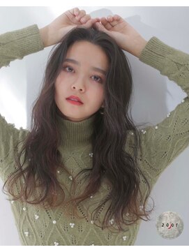 ニーゼロゼロナナ(2007) 2007