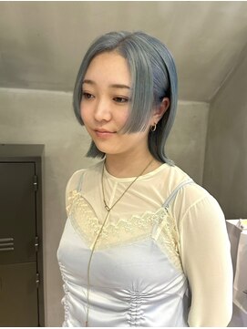 ニキータ(Nikiita) 〈ペールブルー×ステップカット〉