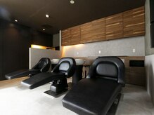 【repos京都四条河原町】こだわりのシャンプー台で極上のリラックスタイム