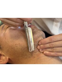 【永福町/方南町から徒歩10分】お顔周りの身だしなみもT.POINTにお任せ！他では味わえない顔剃りをご提供―