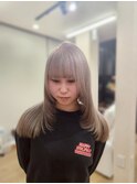 ハイライトカラーミルクティーベージュレイヤーカット