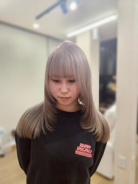 ミラシィ 成田(Mirashy) ハイライトカラーミルクティーベージュレイヤーカット