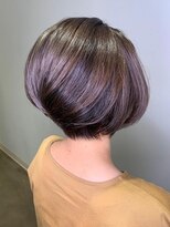 キトリー 立川(kitly)&nbsp;ハイライト（白髪ぼかしハイライト）×ショート