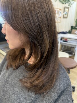 顔回りレイヤ－小顔カット