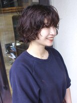 オーオ シカシカ(OOO YY) ドライな質感がポイントのボブパーマ/レイヤーボブ
