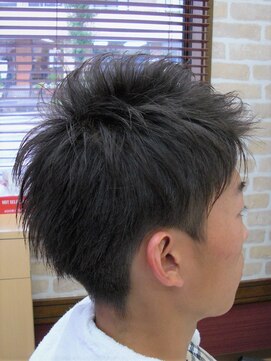 ヘアーサロンヨシダ(hair salon yoshida) ツーブロック+アップバング