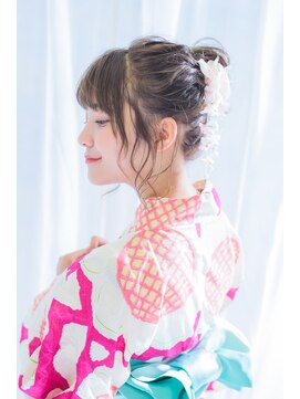 ヴァンクシー バイ ルナ(VANKCY by Luna) 【neolive plus】抜け感アリ!なお団子アレンジ #浴衣#花火#夏