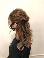 ハーフアップ