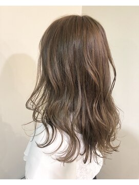 ラべリー 池袋(LOVELEY) シアーグレージュ ナチュラルロング