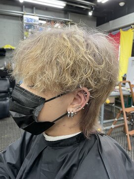 美容家朋友 スパイラルパーマ、ブリーチ＆カラー