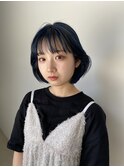 くすみブルー